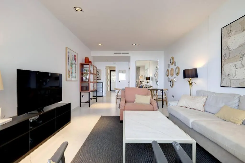 Ground Floor 4 Bedroom Apartment @ Estepona Hills!