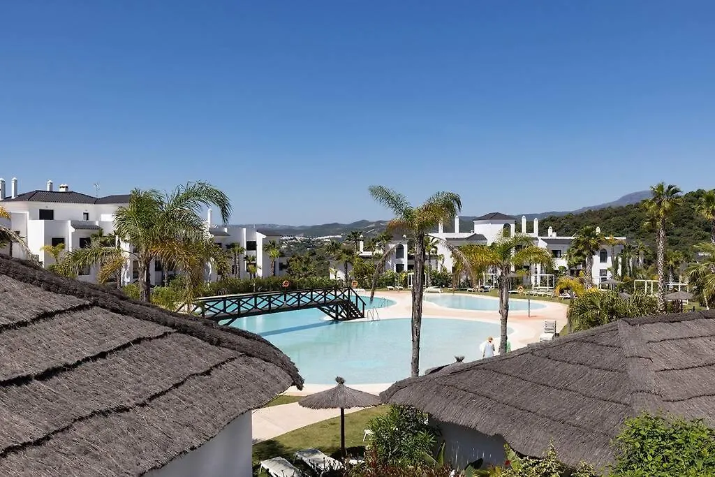 Ground Floor 4 Bedroom Apartment @ Estepona Hills!