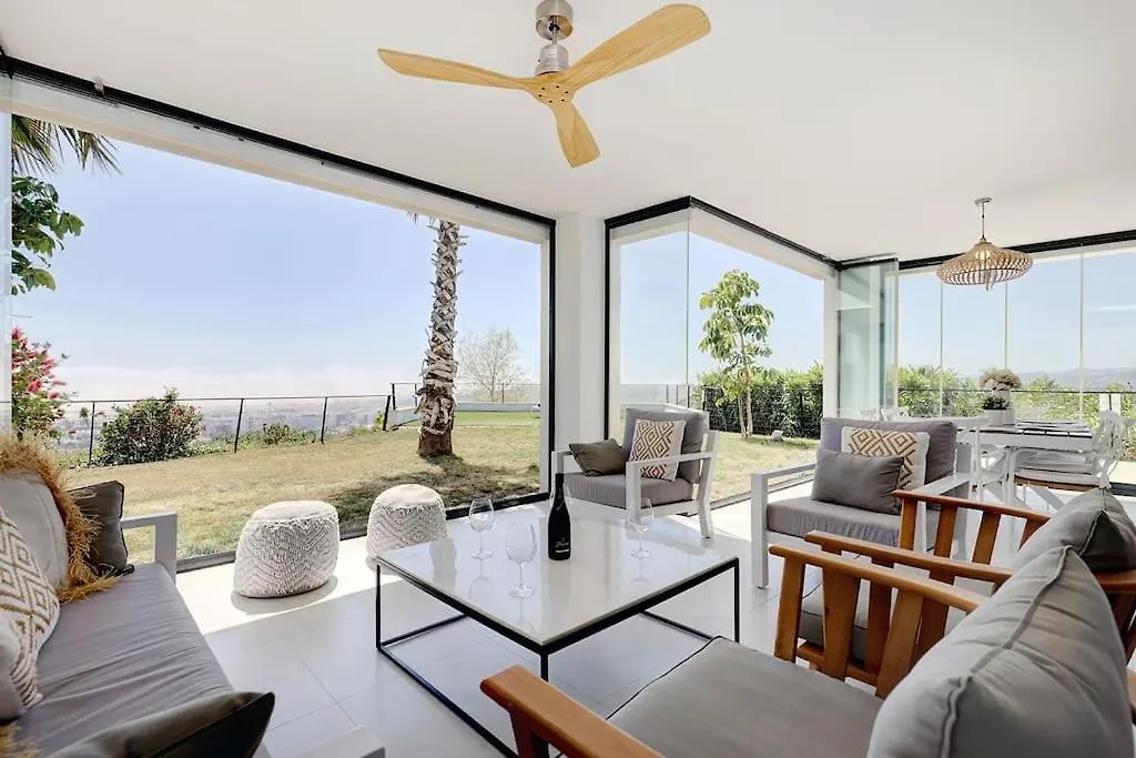 Ground Floor 4 Bedroom Apartment @ Estepona Hills!
