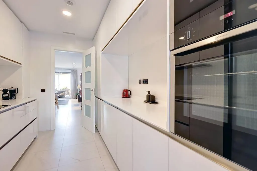 Ground Floor 4 Bedroom Apartment @ Estepona Hills!