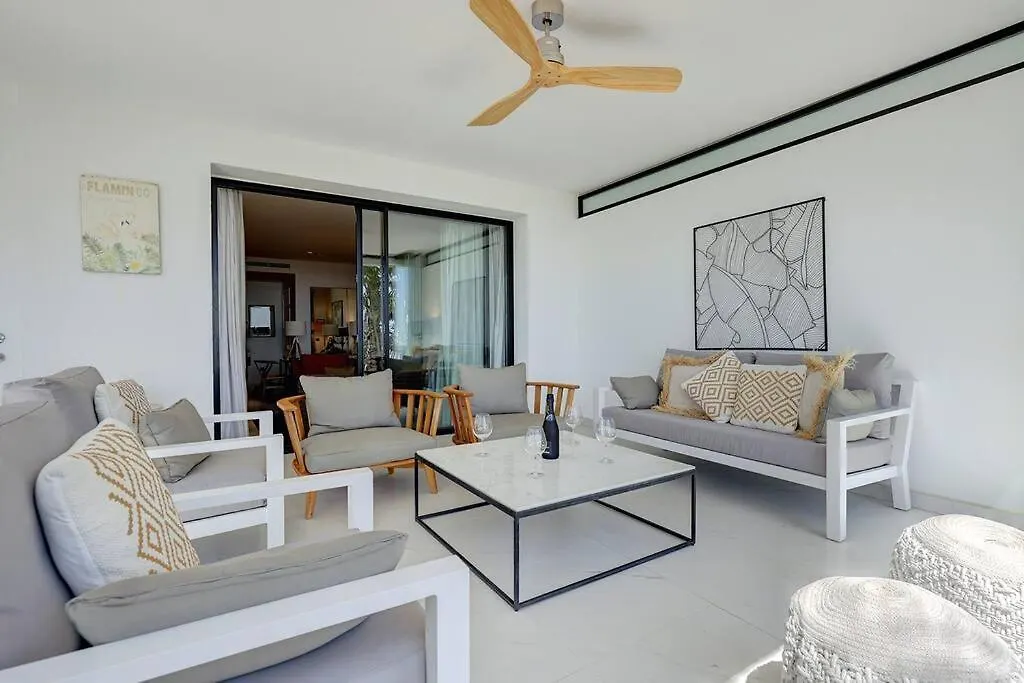 Ground Floor 4 Bedroom Apartment @ Estepona Hills!